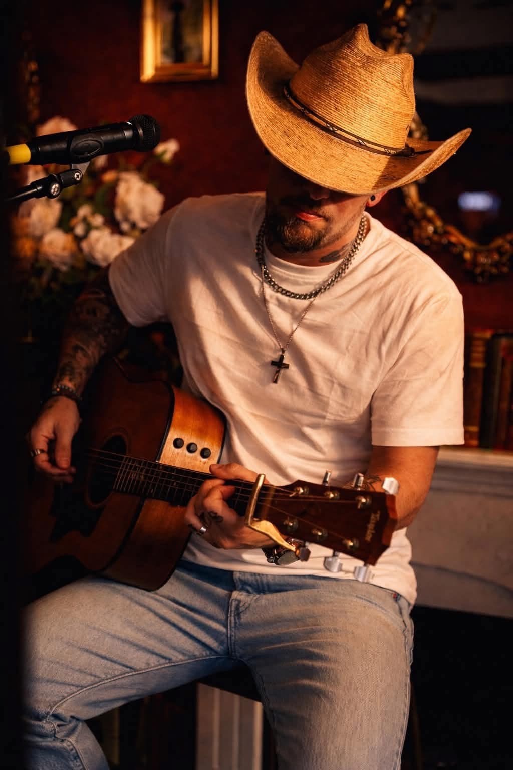 Countryrock'er Marc Oliver på Café Bliss. Stevns
