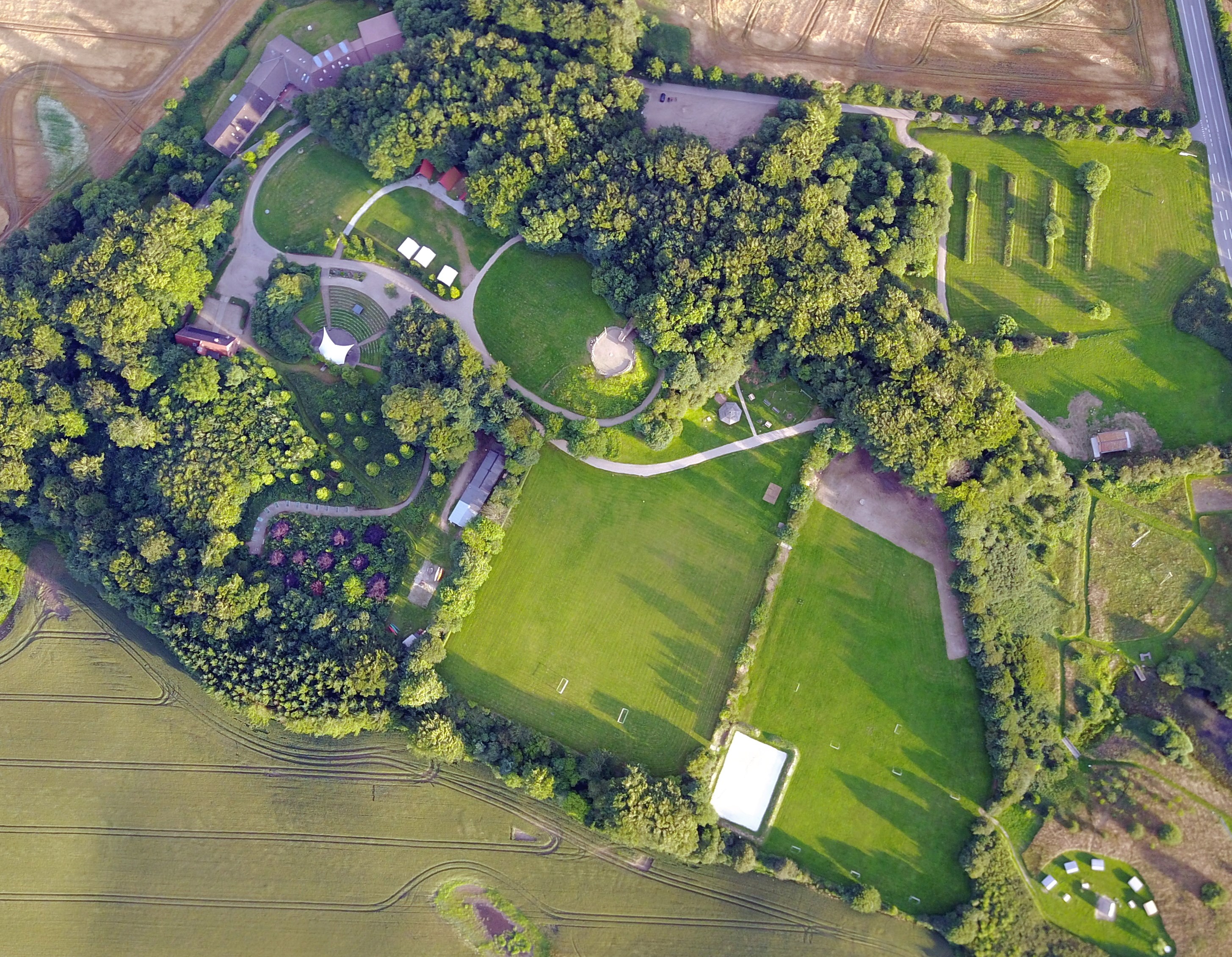 Historisk rundvisning på Knivsbjerg