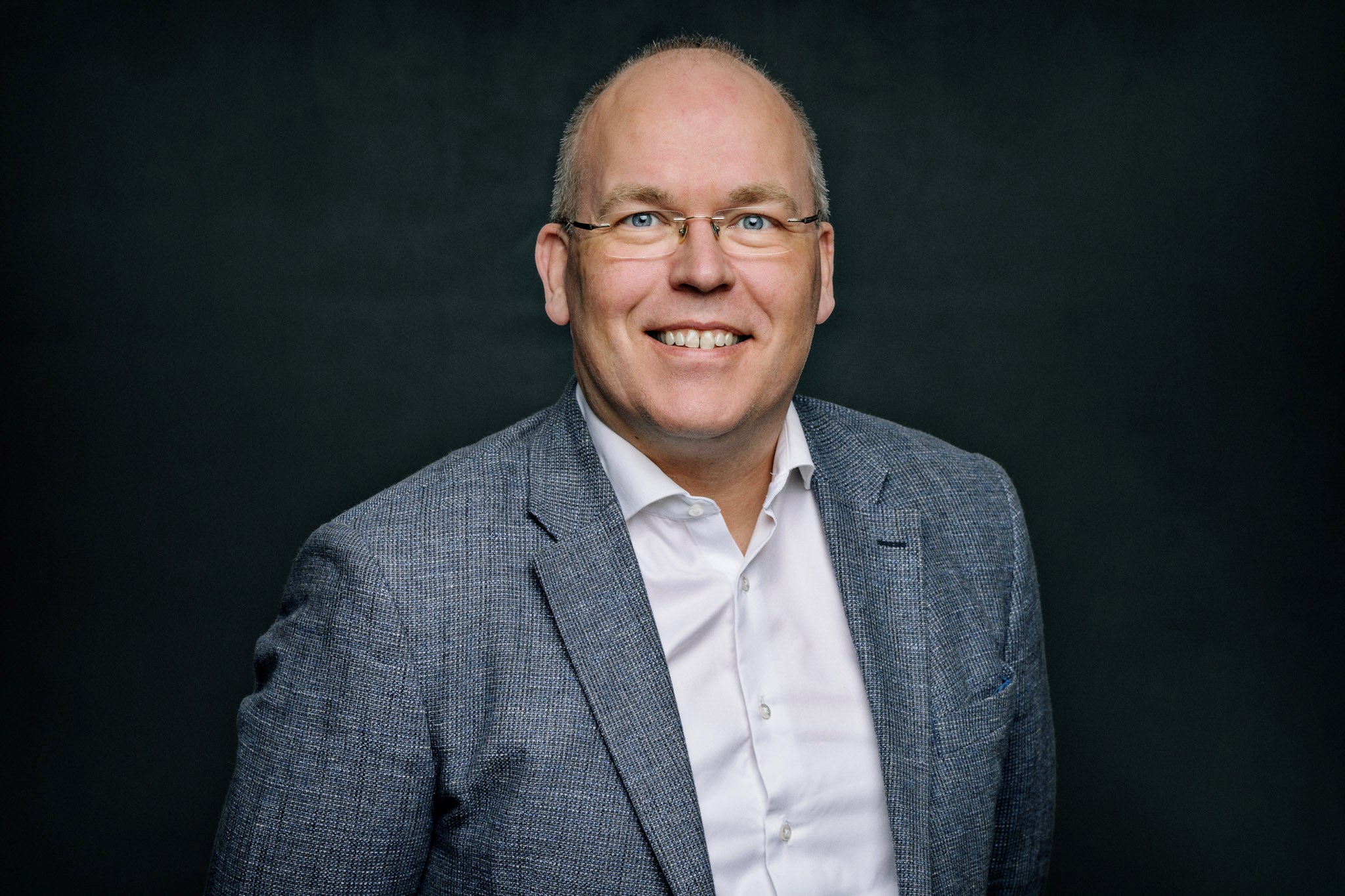 Gullaschbaroner, børshajer og champagnepiger