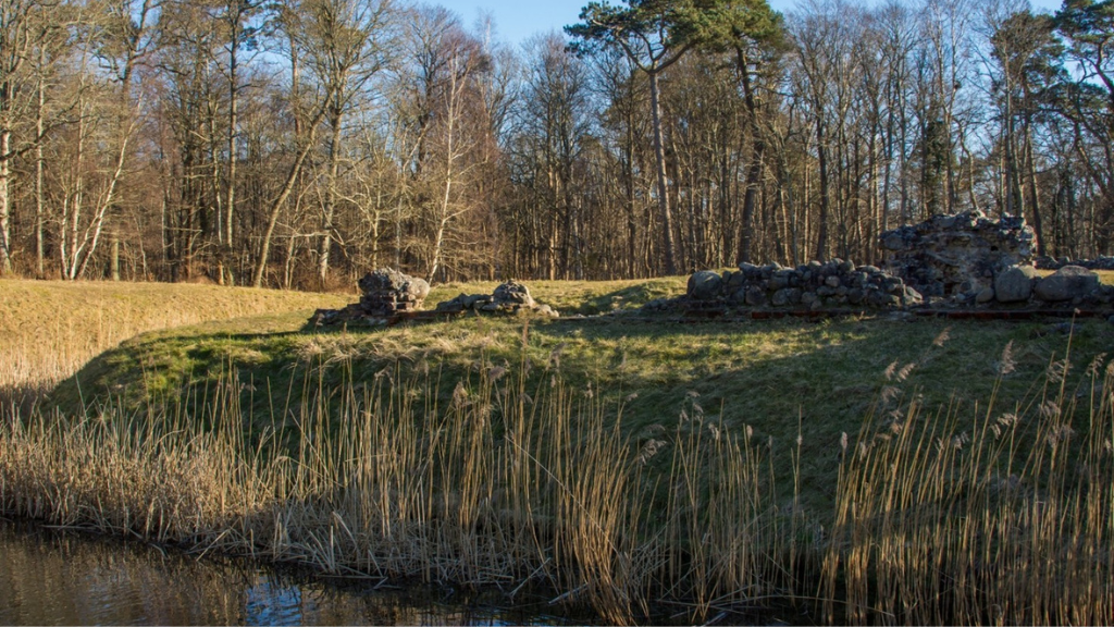 Historisk vandring ved Asserbo Slotsruin og Tisvilde Hegn
