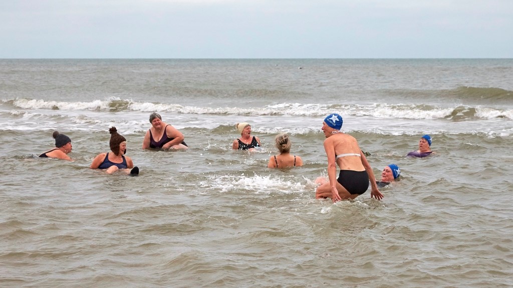 Vinterbadning med Søstjernerne i vinterferien