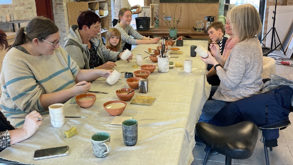 Dekorer din egen Lønstrup kop i Galleri Visby i vinterferien