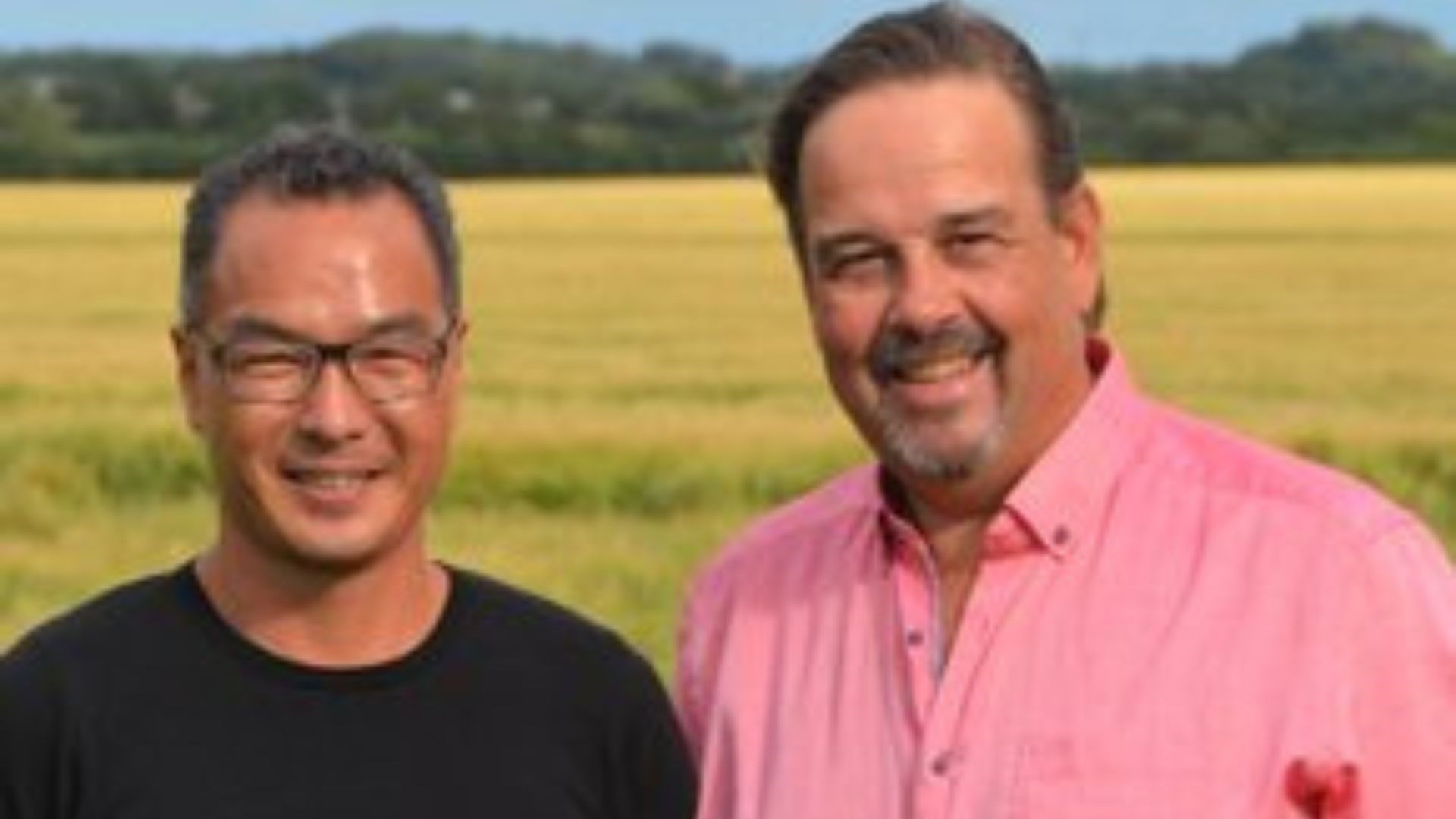 Danny og Jes spiller live musik på Warwik