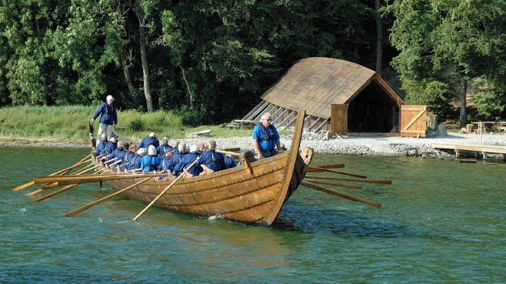 Nydam Tveir - på vandet