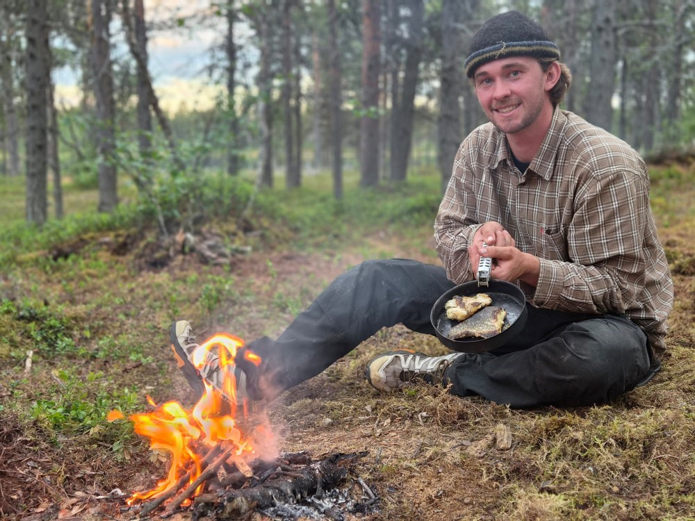 Alene i vildmarken: foredrag med Niels Ulrik Drescher - og bålmad
