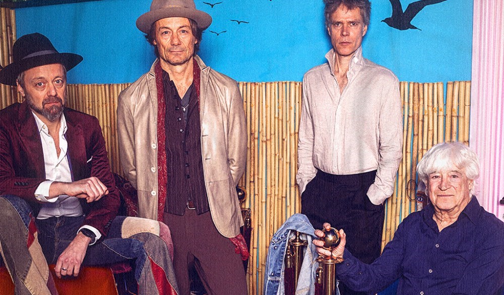 Dissing, Las & Cross Band spiller Bob Dylan