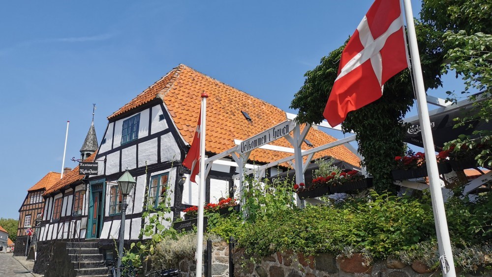 Historisk byvandring 'Ebeltoft bag facaden'