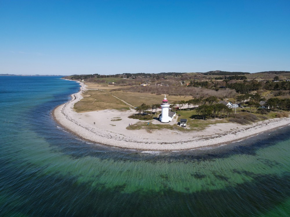 Helgenæs - Længst ude, helt tæt på