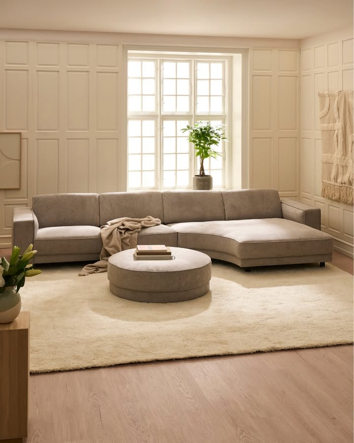 BOLIGHUSET THISTED introducerer Samba-sofaserie med rundet chaiselong