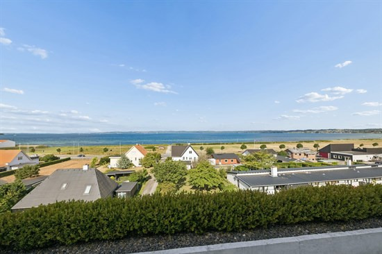Hvide Hus Vej 3 og 4 andre boliger er kommet til salg denne uge i Ebeltoft - se boligerne her.