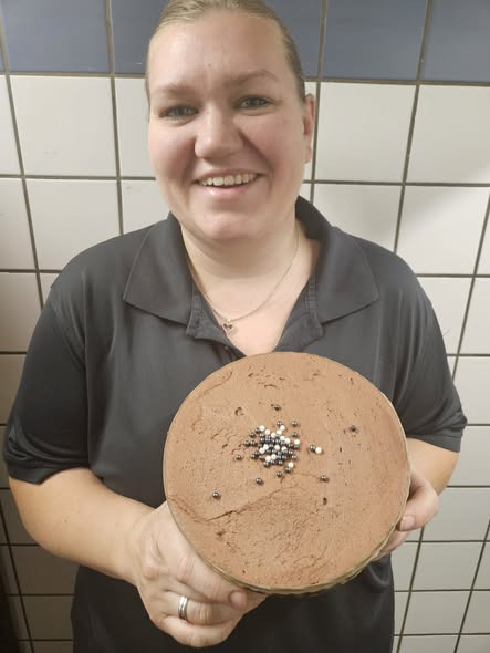 Løgstørvejens Bageri lancerer Black Friday-tilbud på kanelkage med kaffeglasur