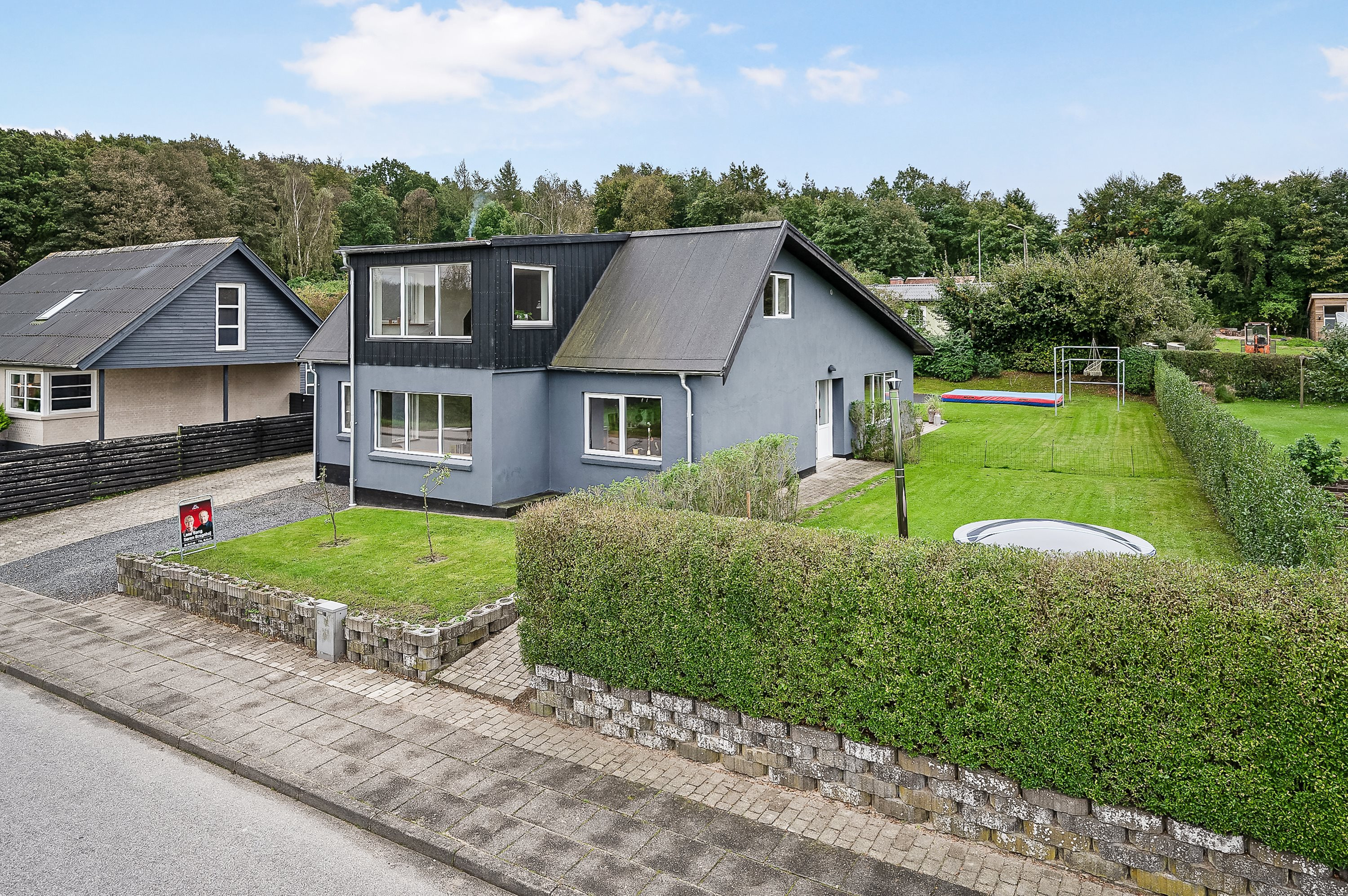 CD Bolig præsenterer moderniseret familievilla til åbent hus arrangement med live fremvisning