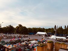 Mejrup Kultur- og Fritidscenter inviterer til loppemarked i solrigt vejr