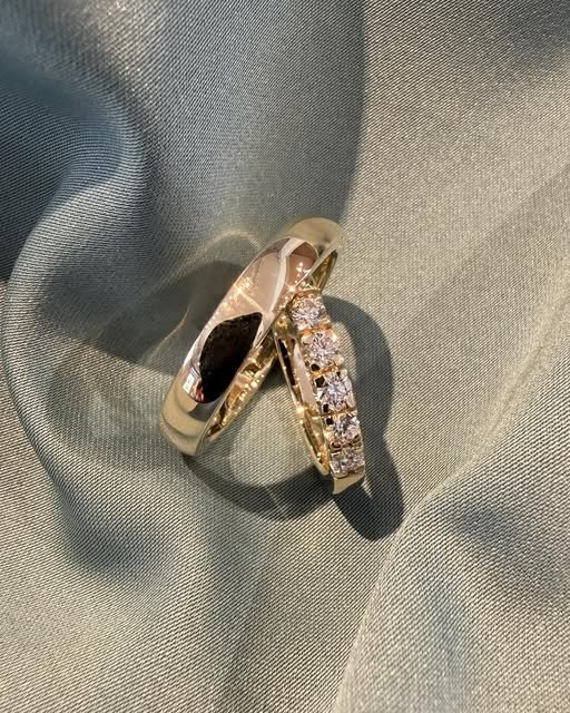 Guldsmed Lütken præsenterer elegante vielsesringe i familiearv