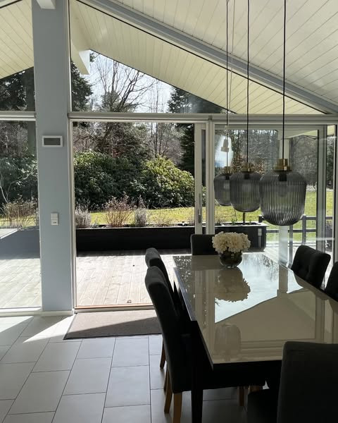 &LIVING Aalborg præsenterer moderne sommerhus ved Arresø til salg