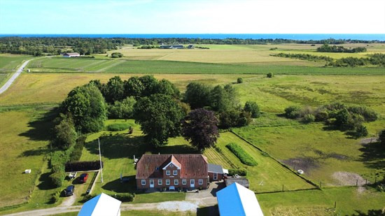 Top 6 over dyreste boliger til salg i Strandby. Priser op til 4.195.000 kr