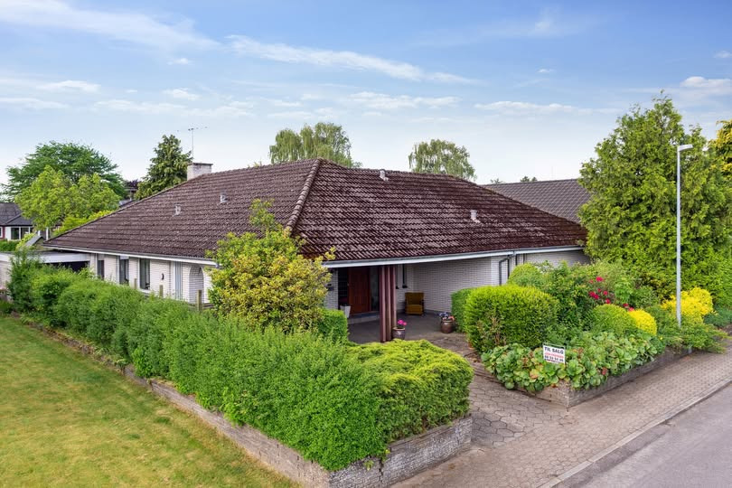 John Frandsen Herning præsenterer arkitekttegnet 70’er-villa i Kibæk