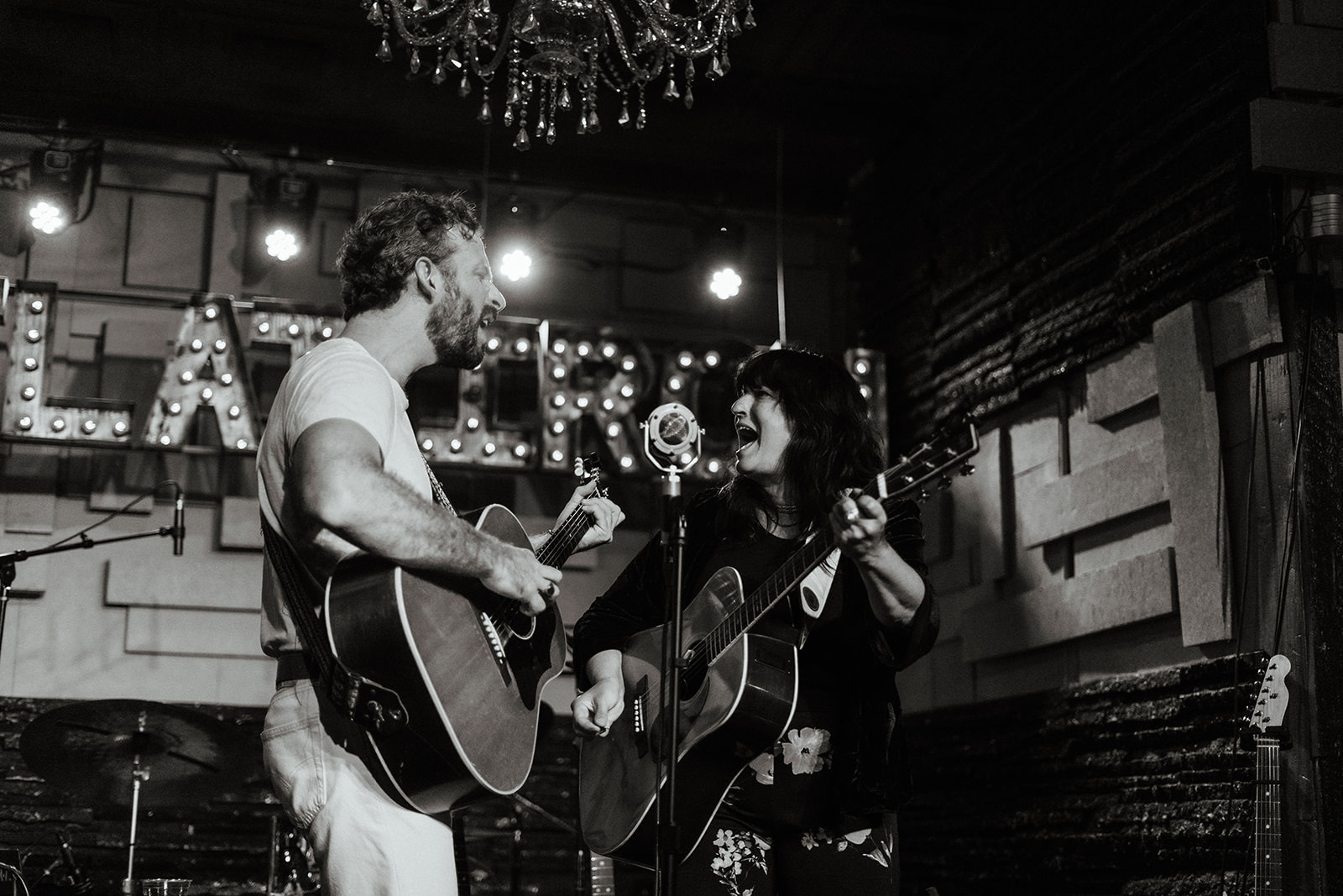 Australsk duo Minor Gold optræder på Samsø