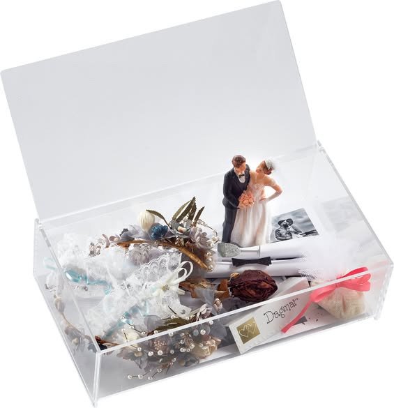 Campen Auktioner tilbyder ophørsauktion med akrylbokse og notesbøger