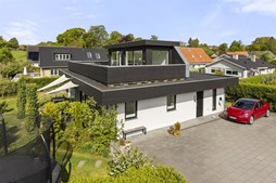 Top 6 over dyreste boliger til salg i Kirke Hyllinge. Priser op til 15.750.000 kr