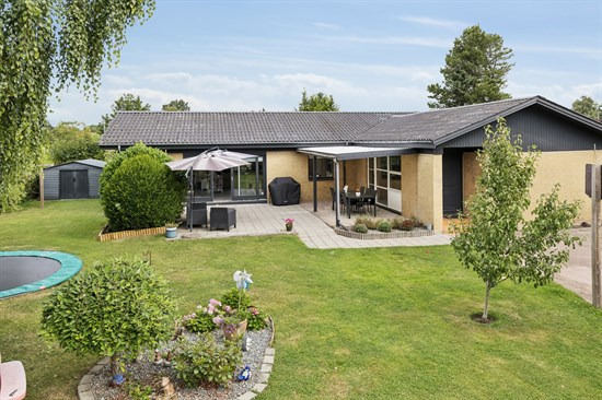 Top 6 over dyreste boliger til salg i Jyderup. Priser op til 5.895.000 kr