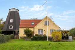 Dragsmøllevej 20A og 1 anden boliger er kommet til salg denne uge i Hørve - se boligerne her.