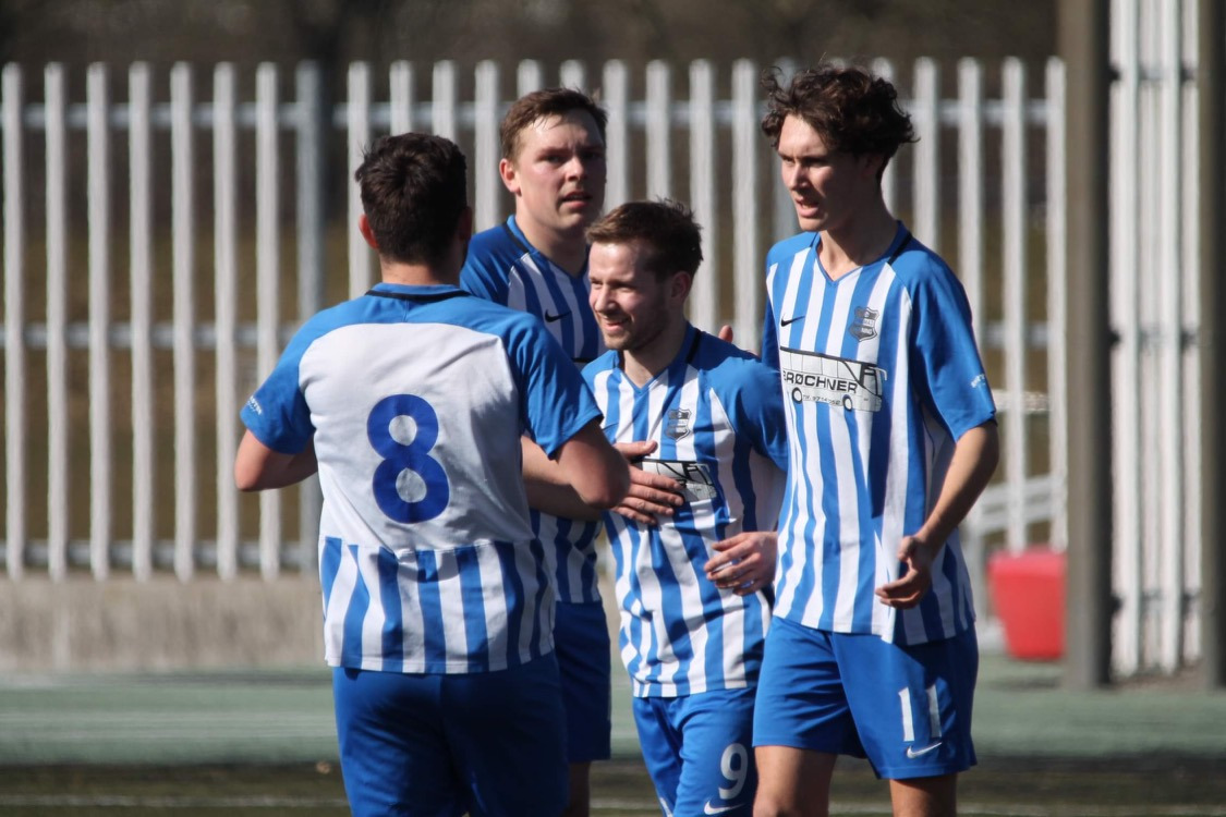 'Pinkii': "Simon Nielsen var her, der og alle vegne"