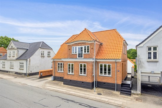 Top 6 over dyreste boliger til salg i Møldrup. Priser op til 5.995.000 kr