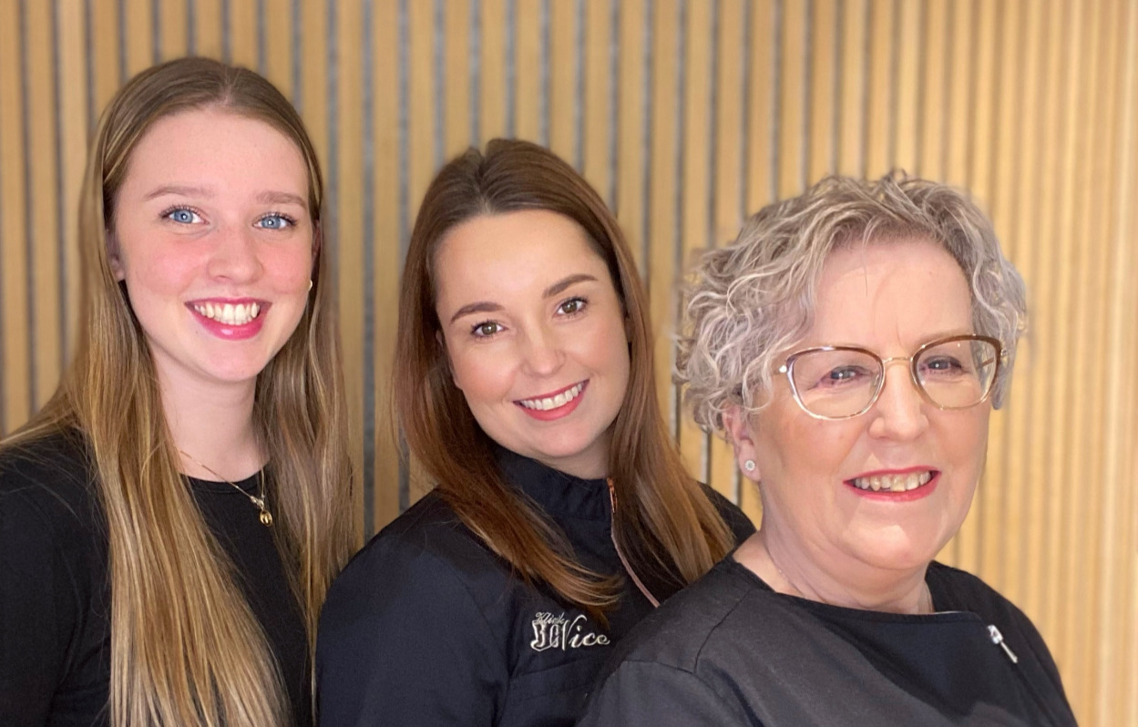 Pernille elsker tilværelsen i Klinik Be Nice: “Med snart 16 år i bagagen er vores teamwork i top”