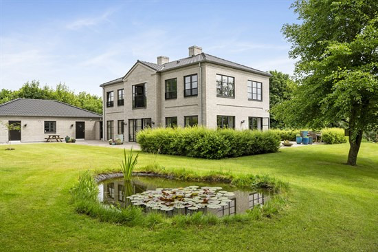 Top 6 over dyreste boliger til salg i Brædstrup. Priser op til 29.000.000 kr