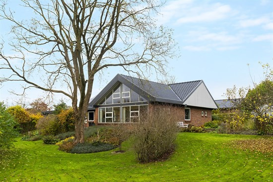 Luksusbolig netop kommet til salg i Mårslet: Se hvad du skal smide for Mårslets dyreste adresser her