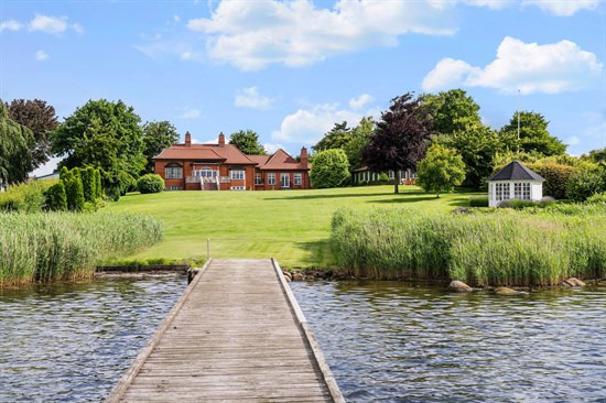 Er Hans Schacksvej 413 i Kerteminde kommune drømmehjemmet? Se de dyreste boliger til salg nu for op til 28,5  mio. kroner