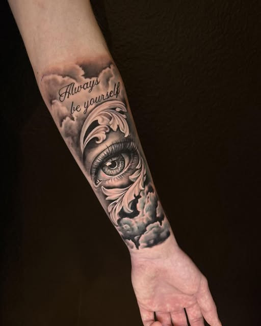 Mr. & Mrs. Tattoo fremviser Viktorya mesterværk på underarm