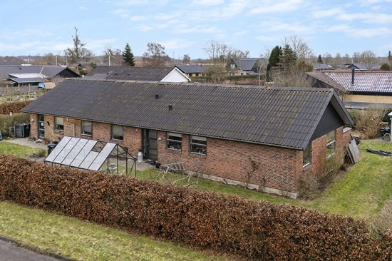 Højvænget 151 og 1 anden boliger er kommet til salg denne uge i Odder - se boligerne her.