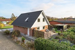 Til salg hos danbolig Hjørring: Renoveret villa med mulighed for personligt præg