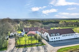 EDC Støvring tilbyder unik mulighed på Veggerbyvej 116: Realiser dine drømme om en Bed & Breakfast