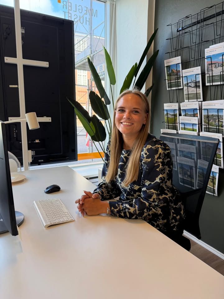 Mæglerhuset Aalborg præsenterer praktikanten Astrid