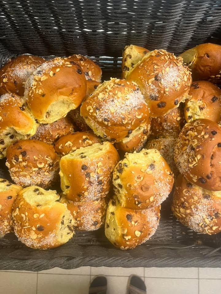 Aaby-bageren introducerer julens specialitet: Friskbagte juleboller til særpris