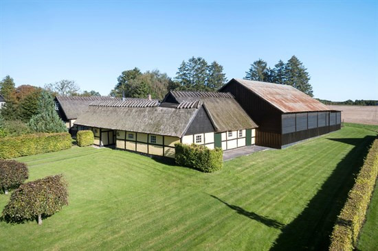 Lergårdsvej 33 og 1 anden boliger er kommet til salg denne uge i Faxe - se boligerne her.