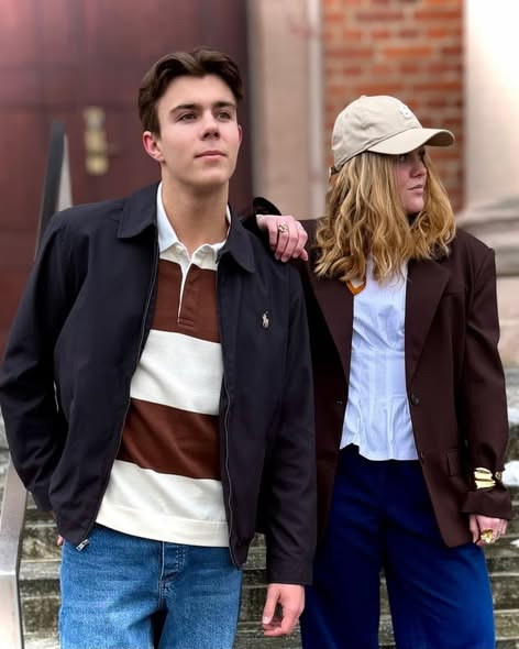 Tip Top Fashion præsenterer brunlige og blå nuancer i et cool look