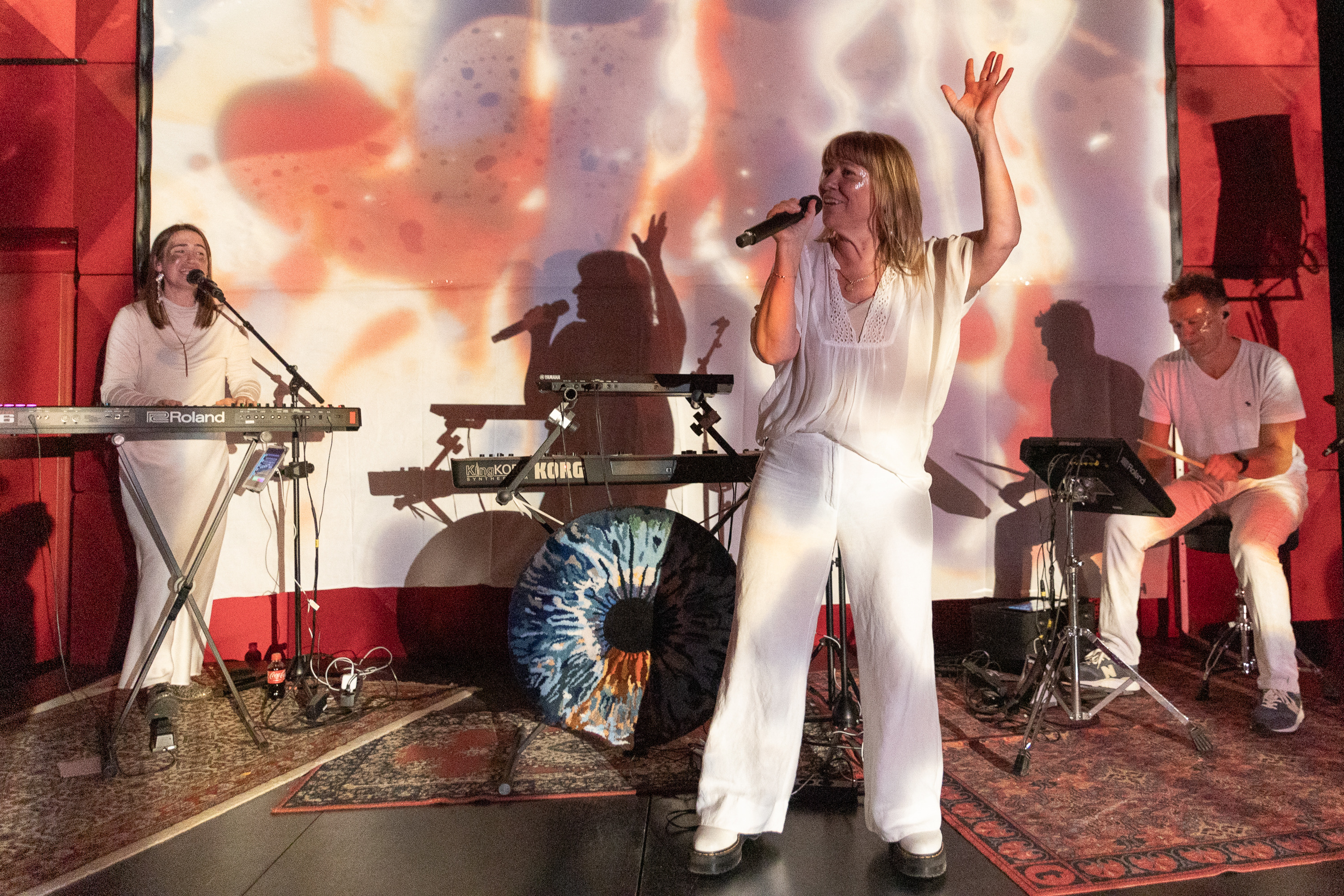 Oplev collagekunst og verdensrumsmusik i Cosmos