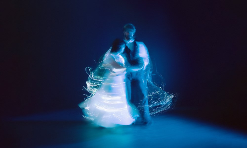 Oplev "Blåt lys" – en danseperformance med livemusik i Aarhus