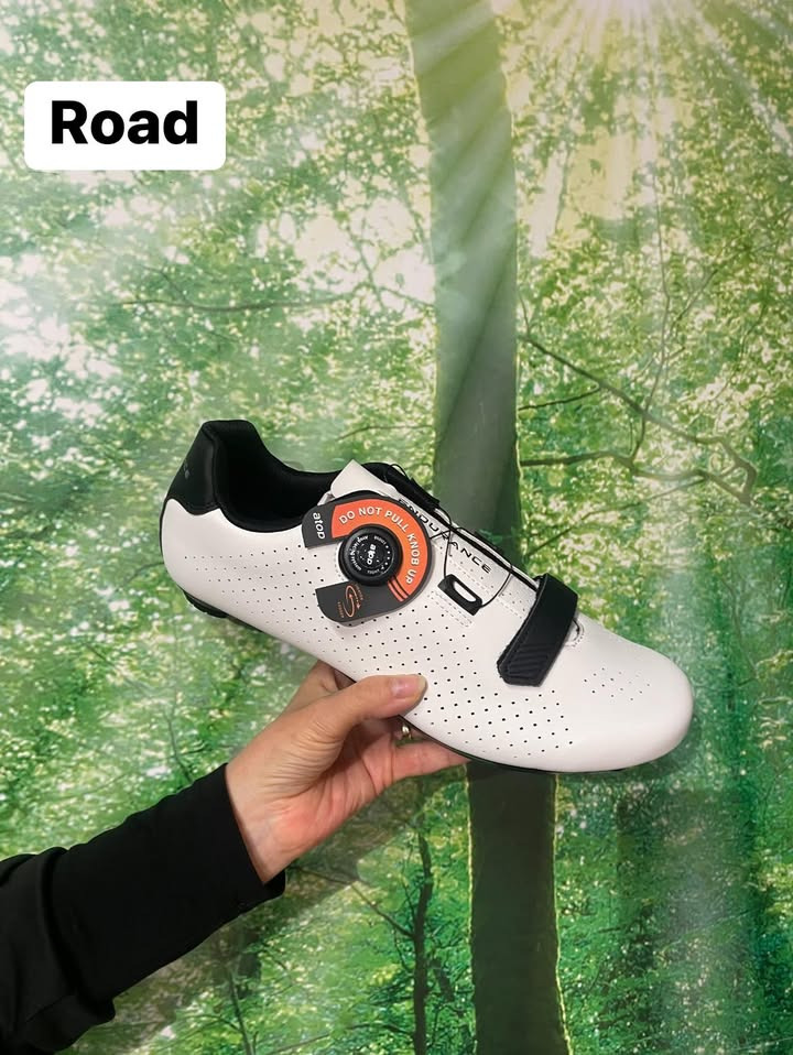 Fri BikeShop Vejle præsenterer cykelsko til både skov og landevej