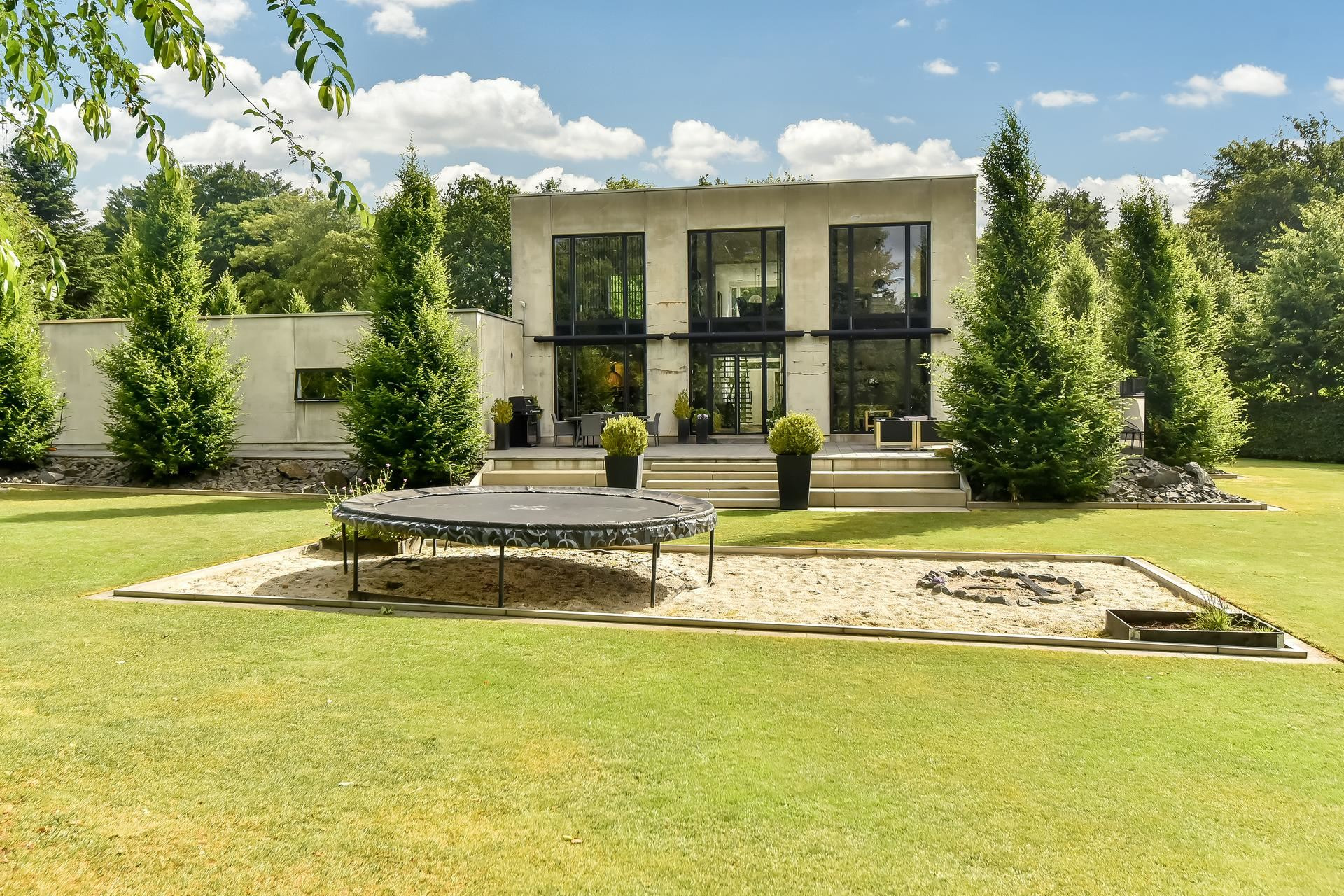 4,8  mio. kroner koster Skovvej 30 - se hvad der ellers er til salg i Give