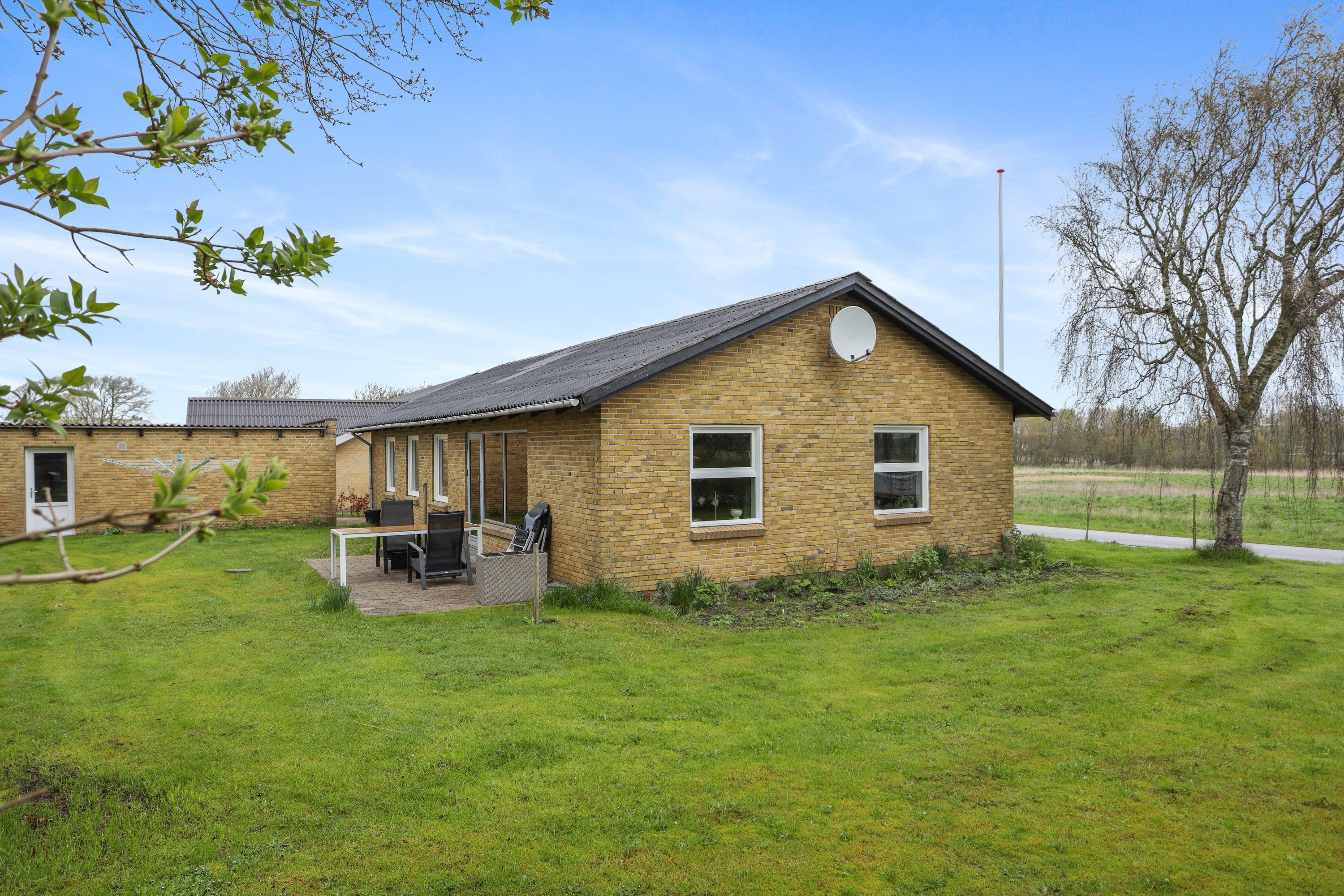 Indflytningsklar og velholdt villa i rolige omgivelser med skøn udsigt nær Løgstør