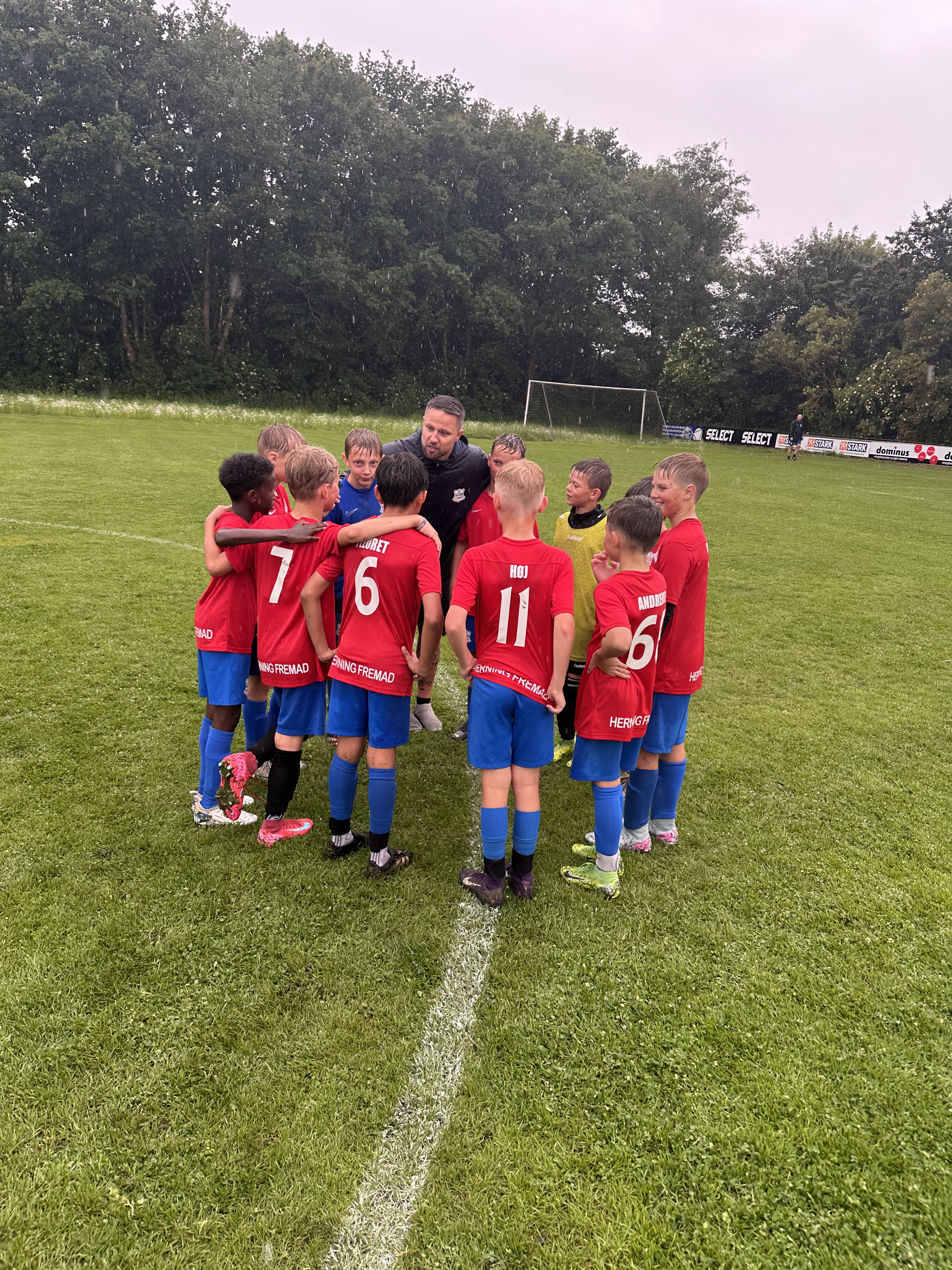 Herning Fremad U11 drenge leverer fodboldfest mod Herning KFUM
