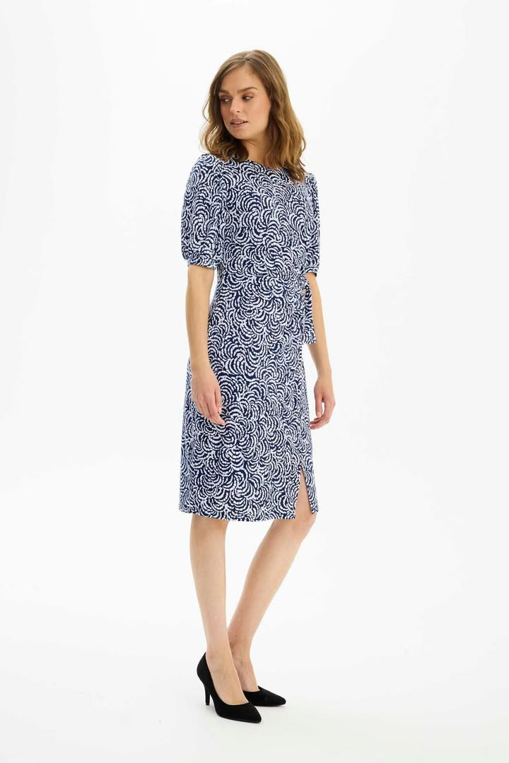 Rosengreen tilbyder kjole fra Infront til stærkt nedsat pris