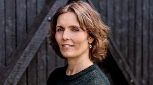 Det Nye Testamente gendigtet som roman på Svanekegaarden