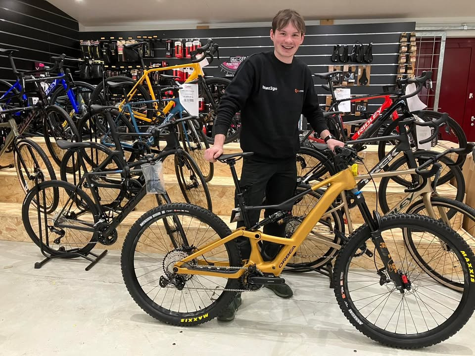 Sæby cykler byder velkommen til Kasper Fries i teamet til sæsonstarten