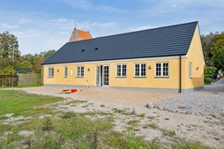 Eksklusiv bolig for 3,8  mio. kroner er netop kommet til salg i Ryomgård - Se den og de dyreste boliger her